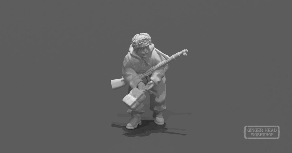 Finland Soldier with Rifle and Anti-Tank Grenade (Winter)
